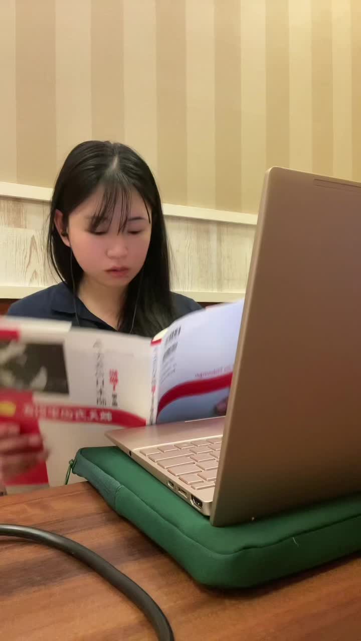 @NACCHAN@流浪のバーテンダー,日本語英語講師