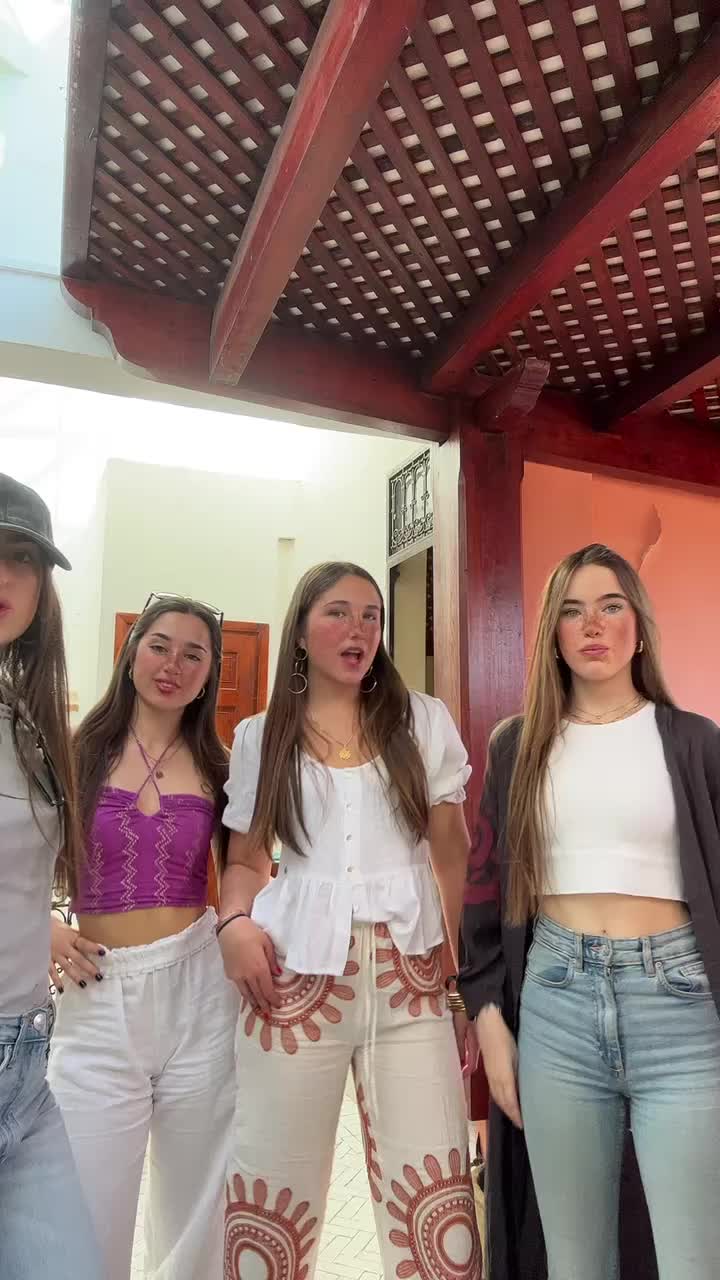 @María Pretel