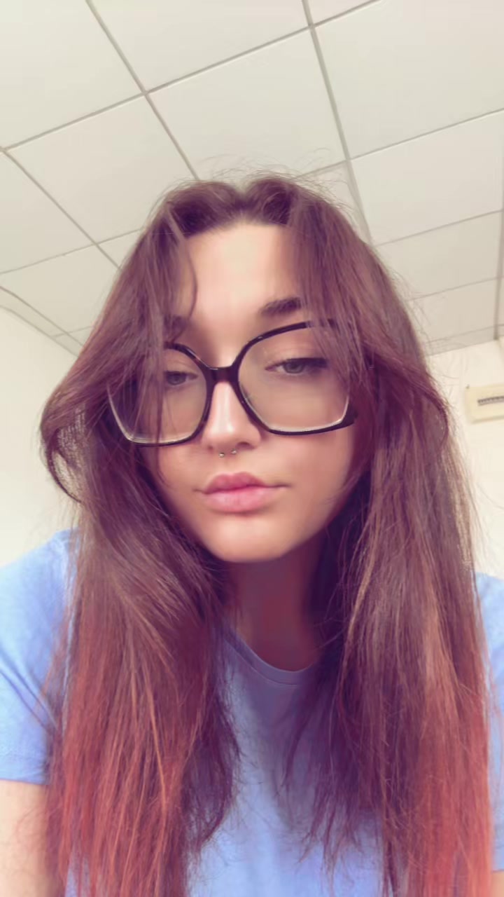 @L&eacute;na🫐