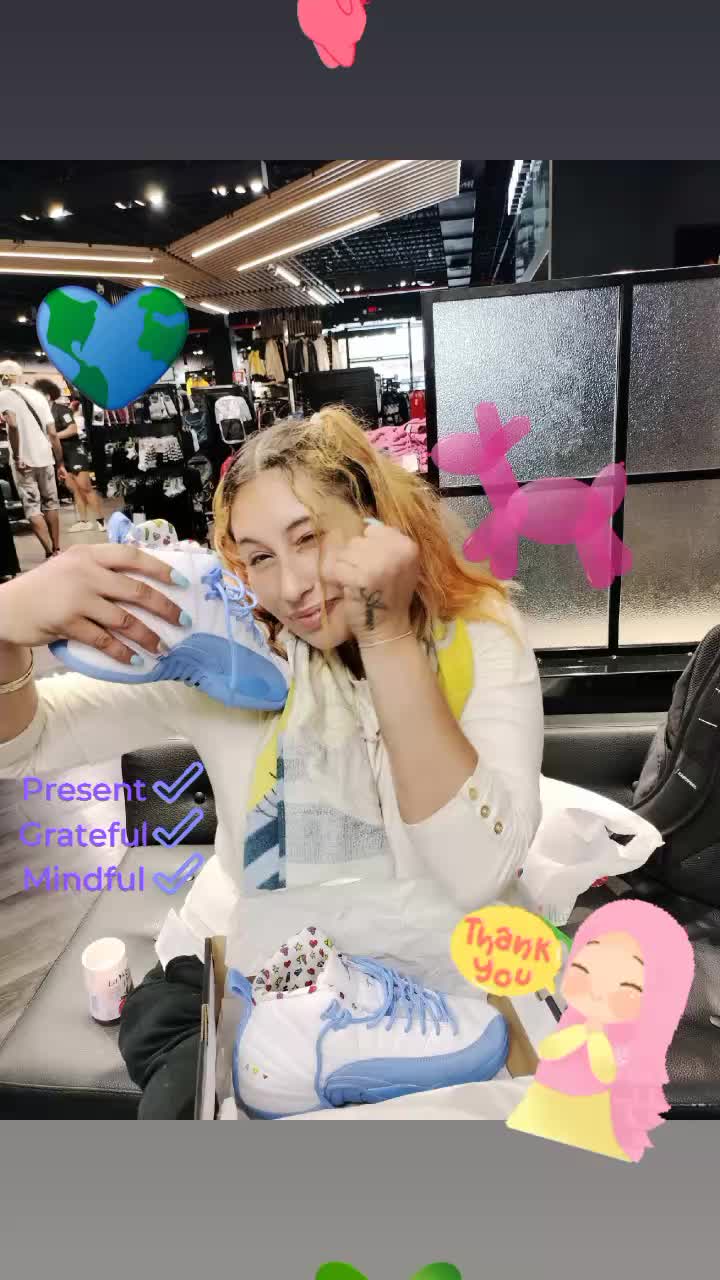@ashleytalaavera