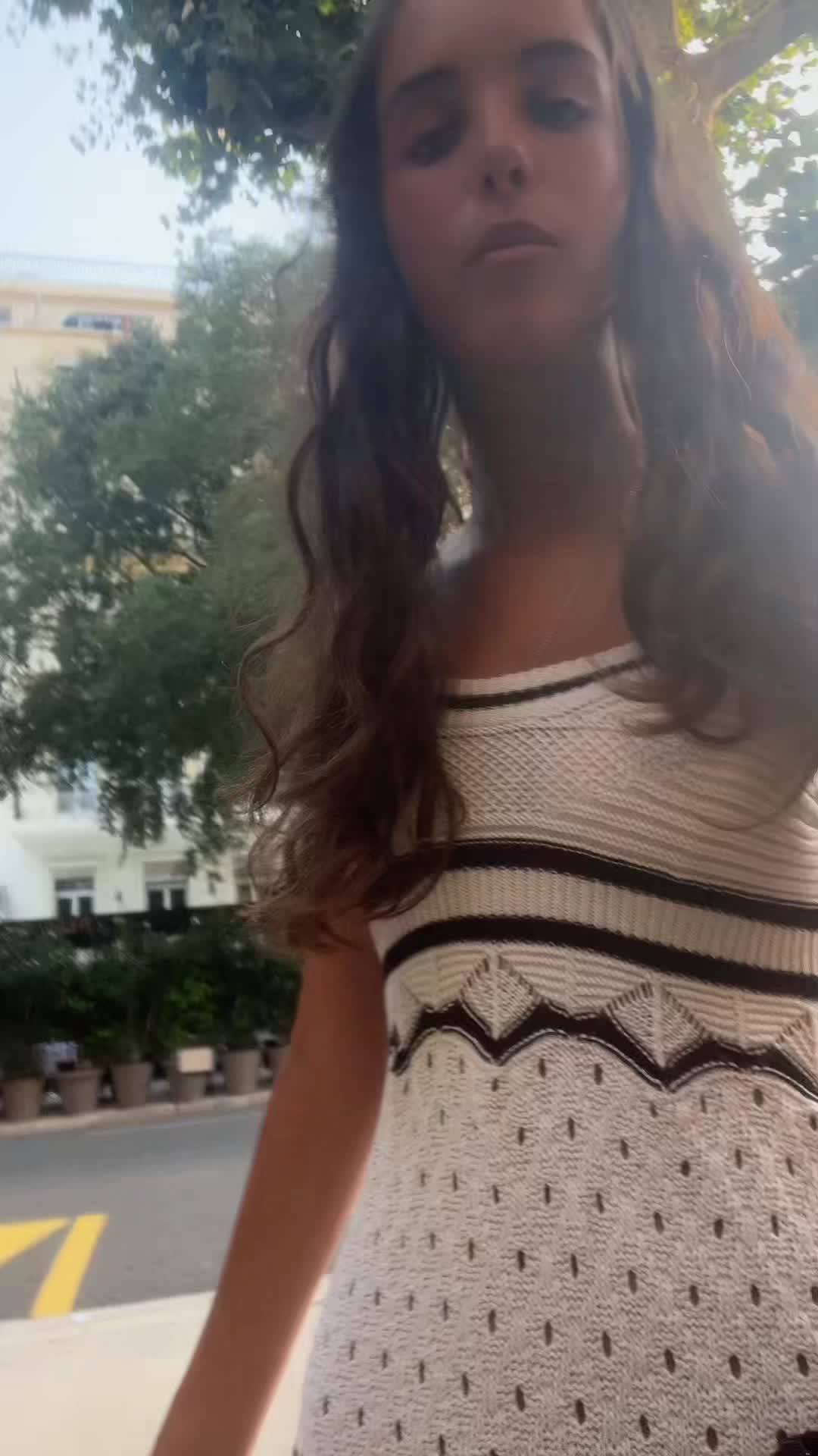 @Elise