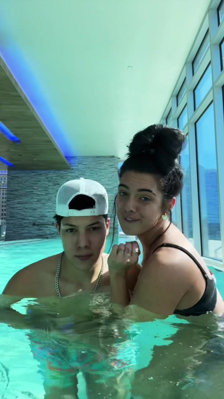 @esther_asher