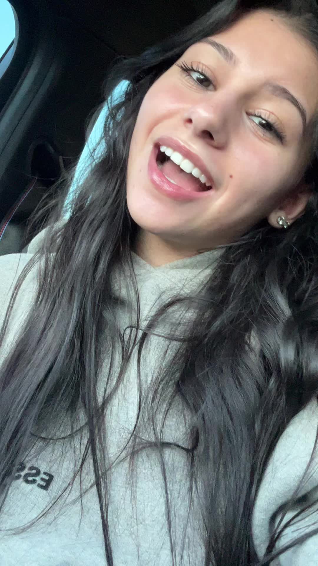 @carlie