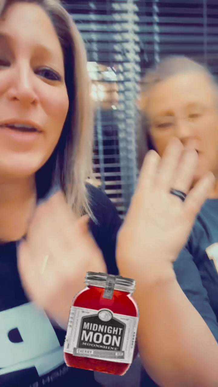 @Courtney1033
