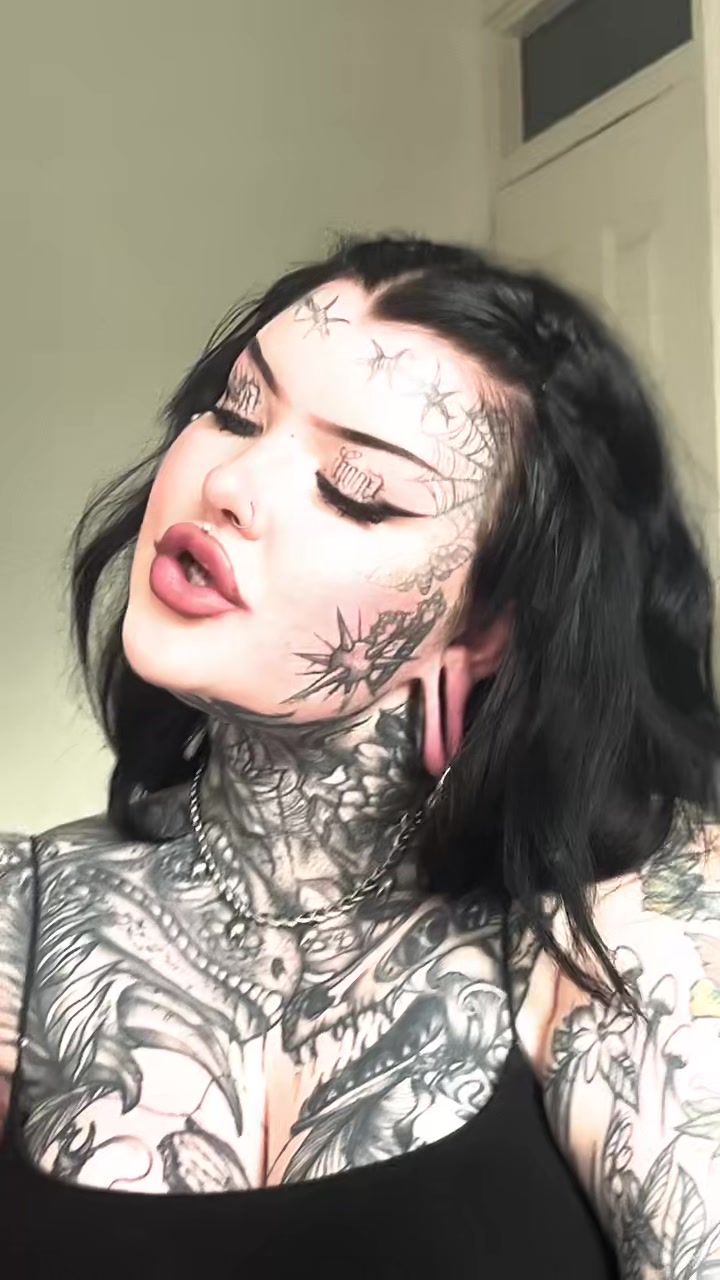 @𝔐𝔞𝔡𝔡𝔦
