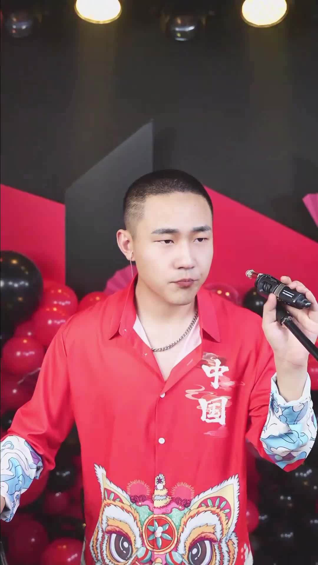 @热心村民小郝
