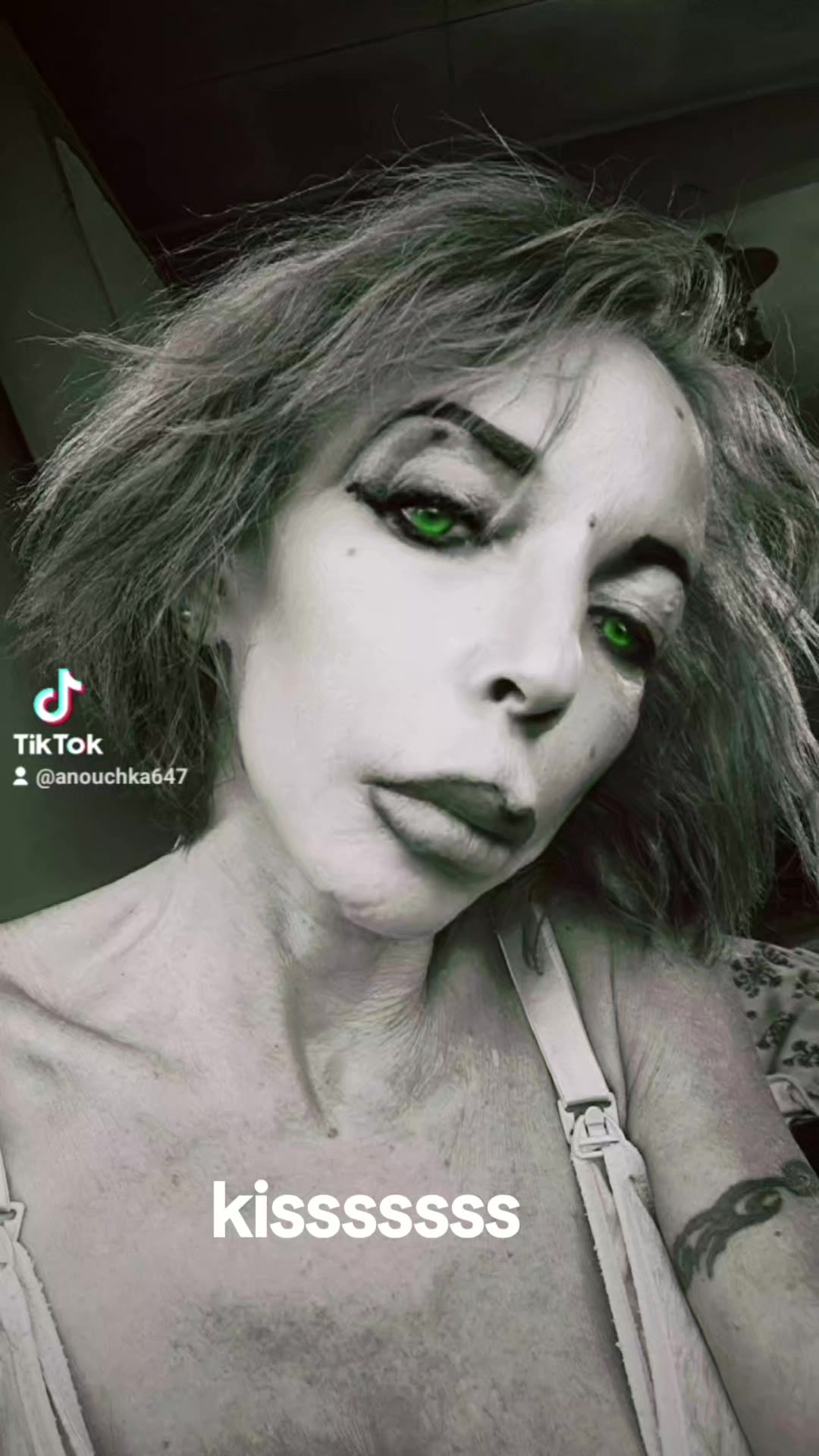 @anouchka