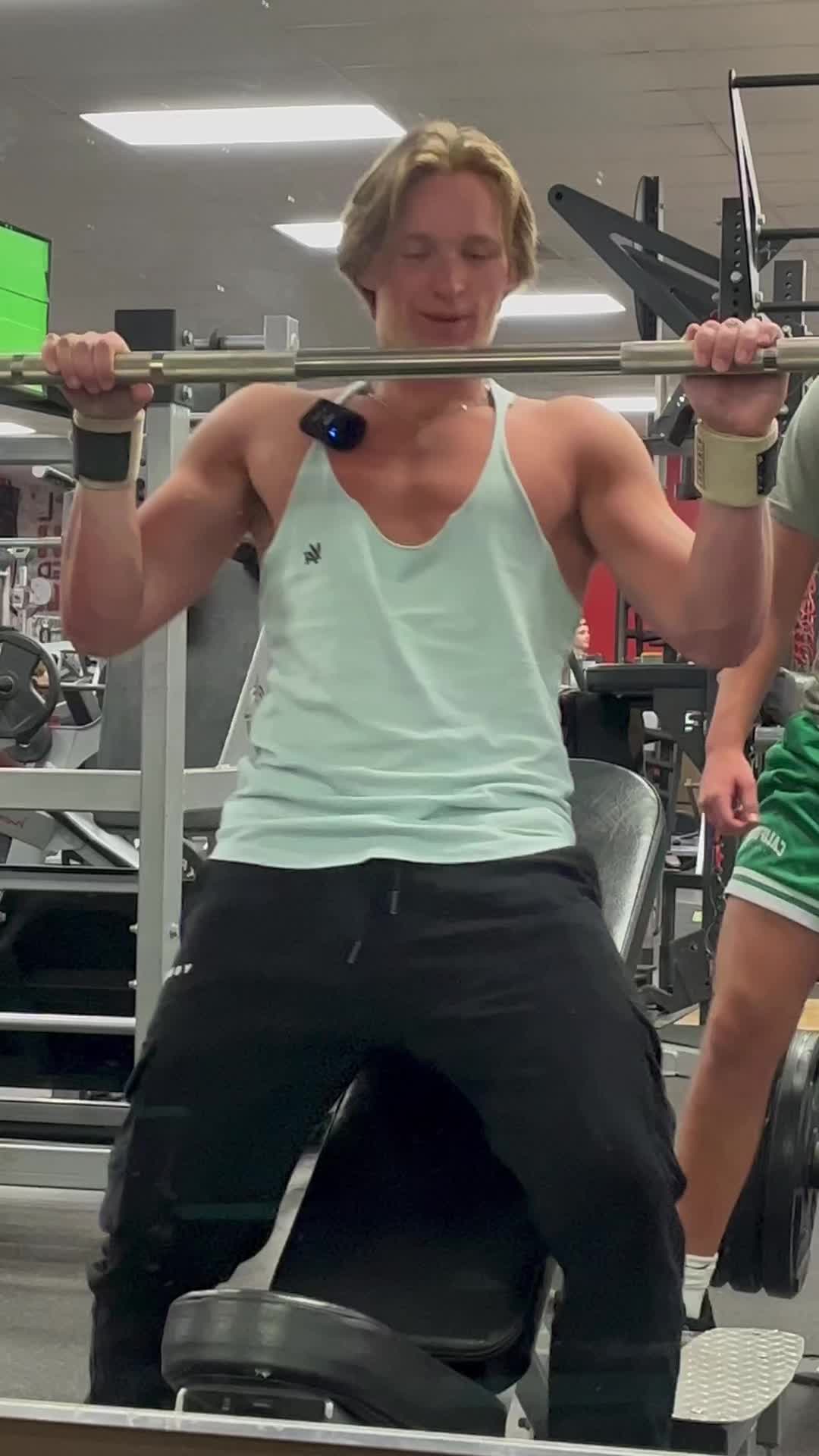 @jackedtholen