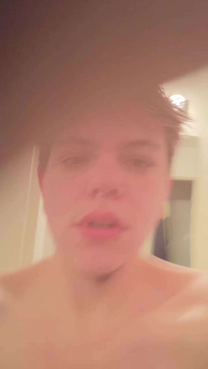 @drew_worthy