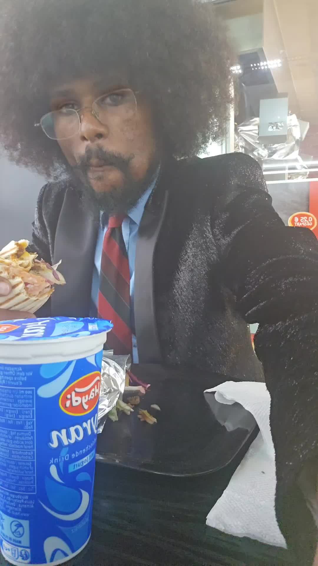 @The King እቲ ንጉስ