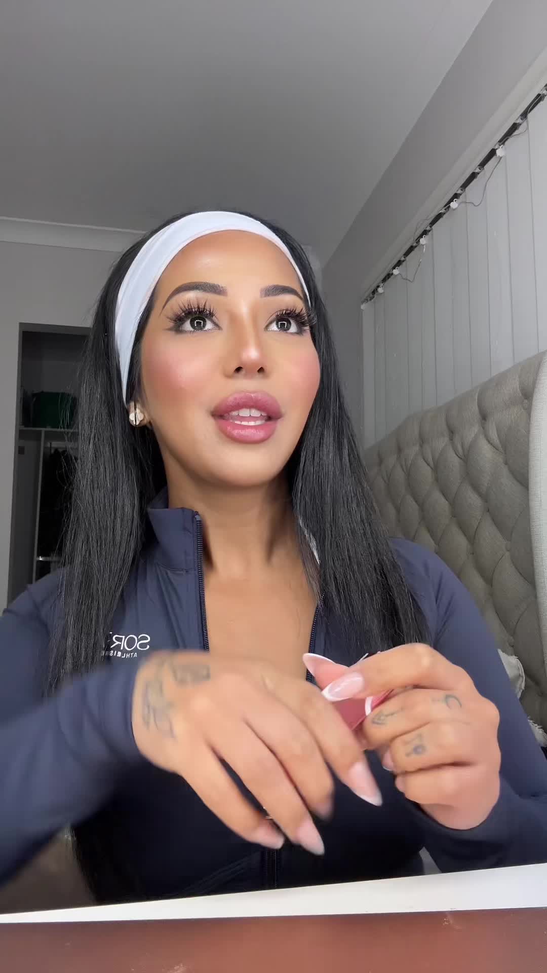 @crybabylaica