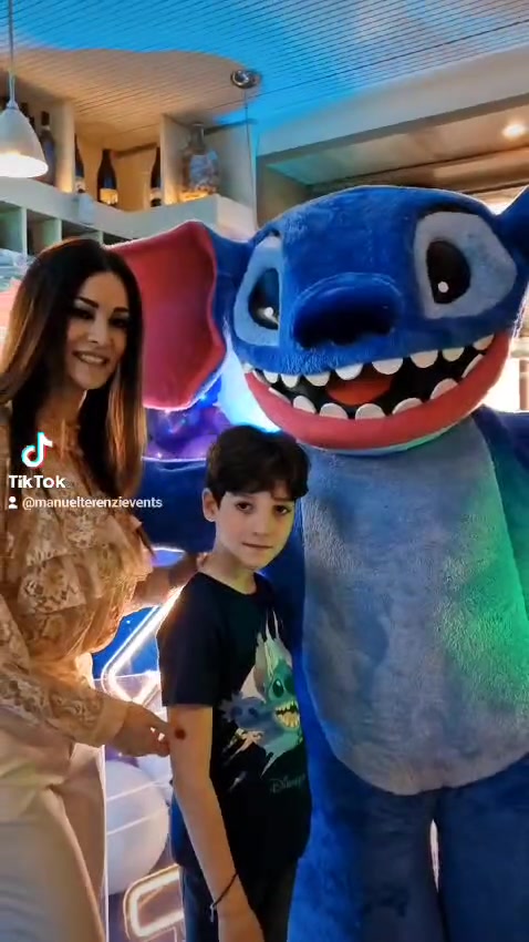 @Manuela Arcuri