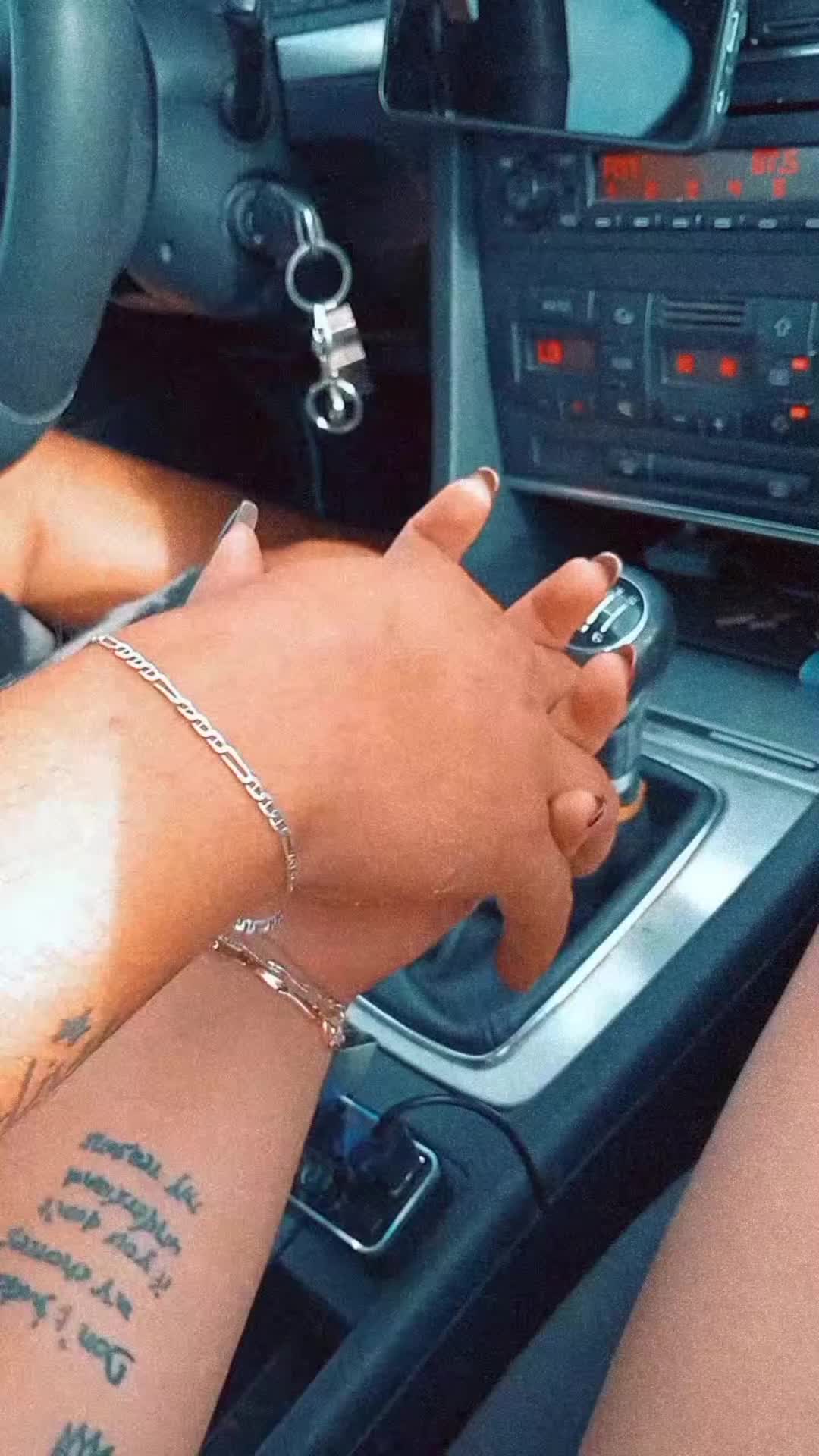 @đëñý💋❤️