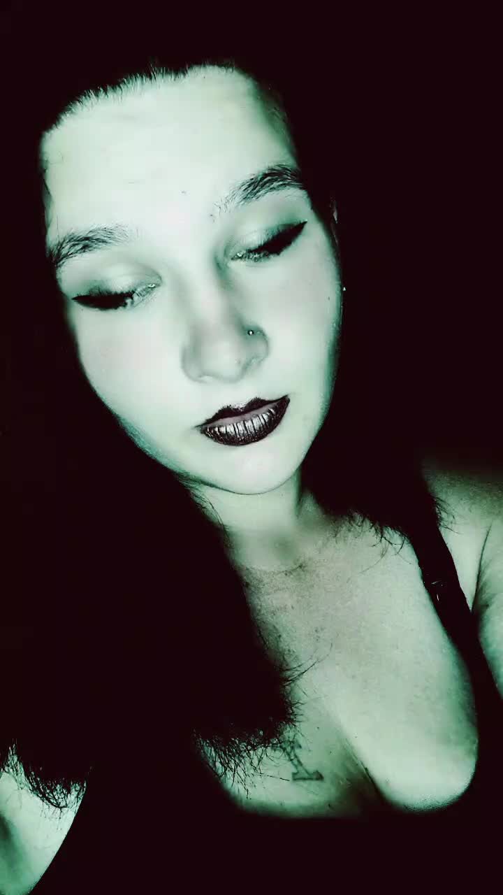 @Queen.diebeklopptencrew