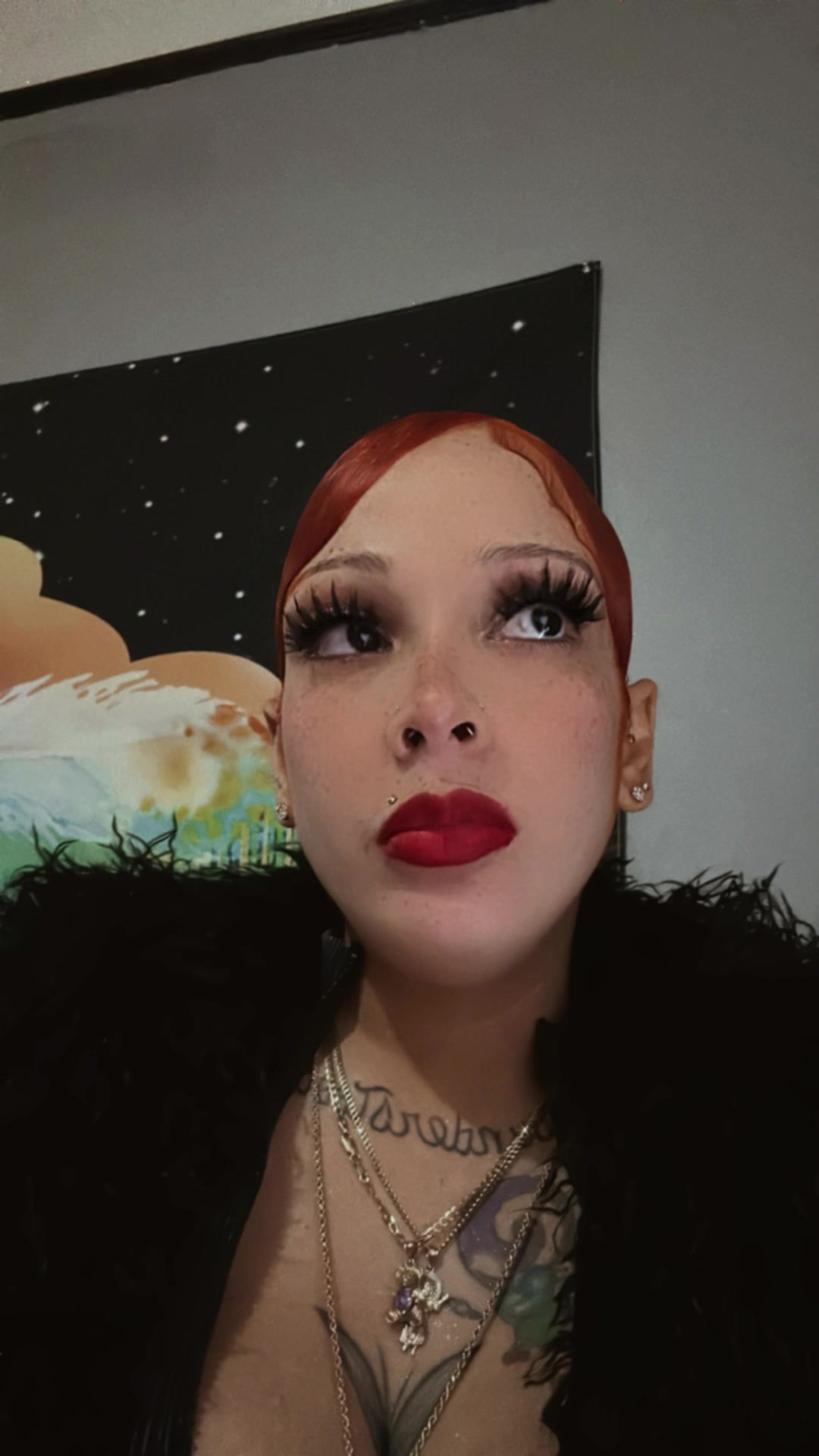 @HoodBarbiie