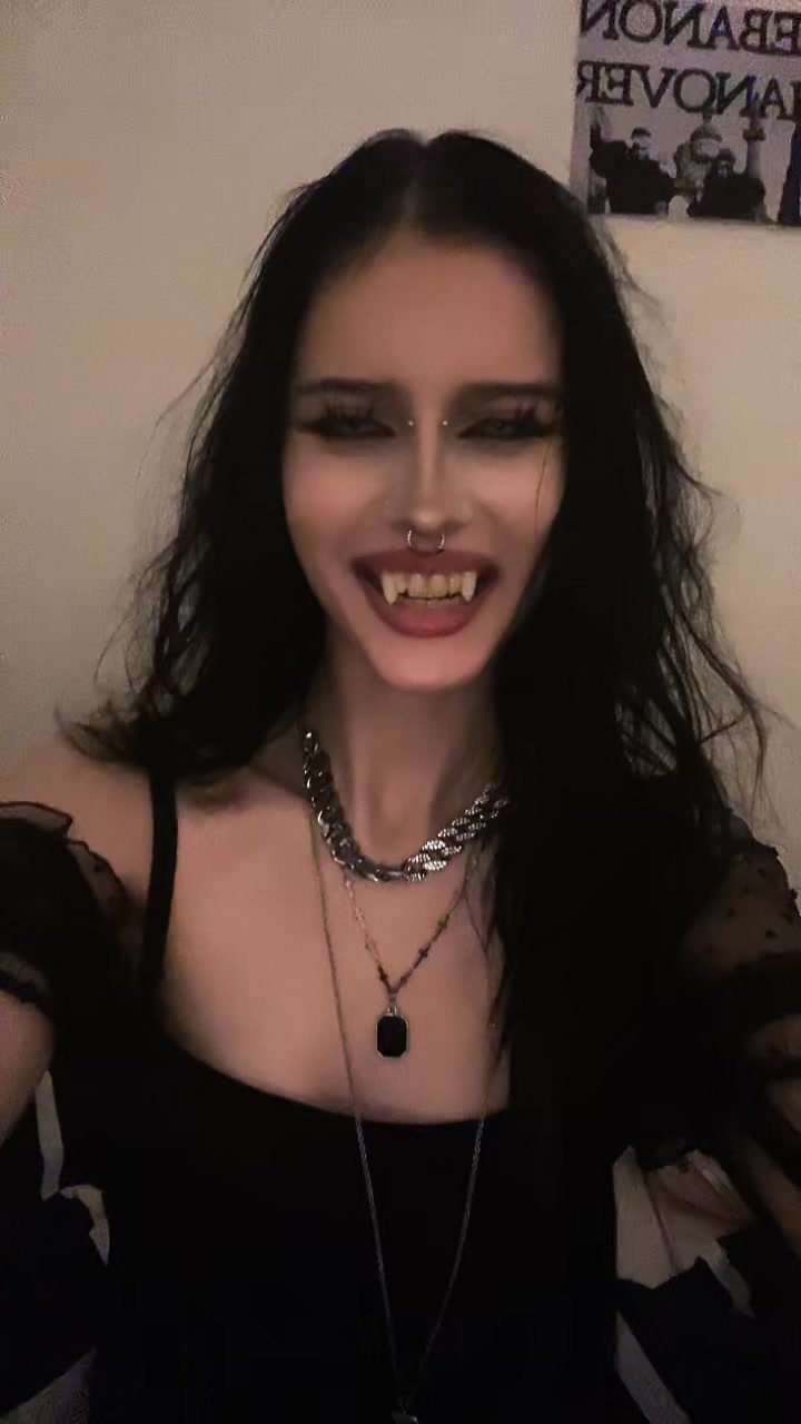 @nora valeria
