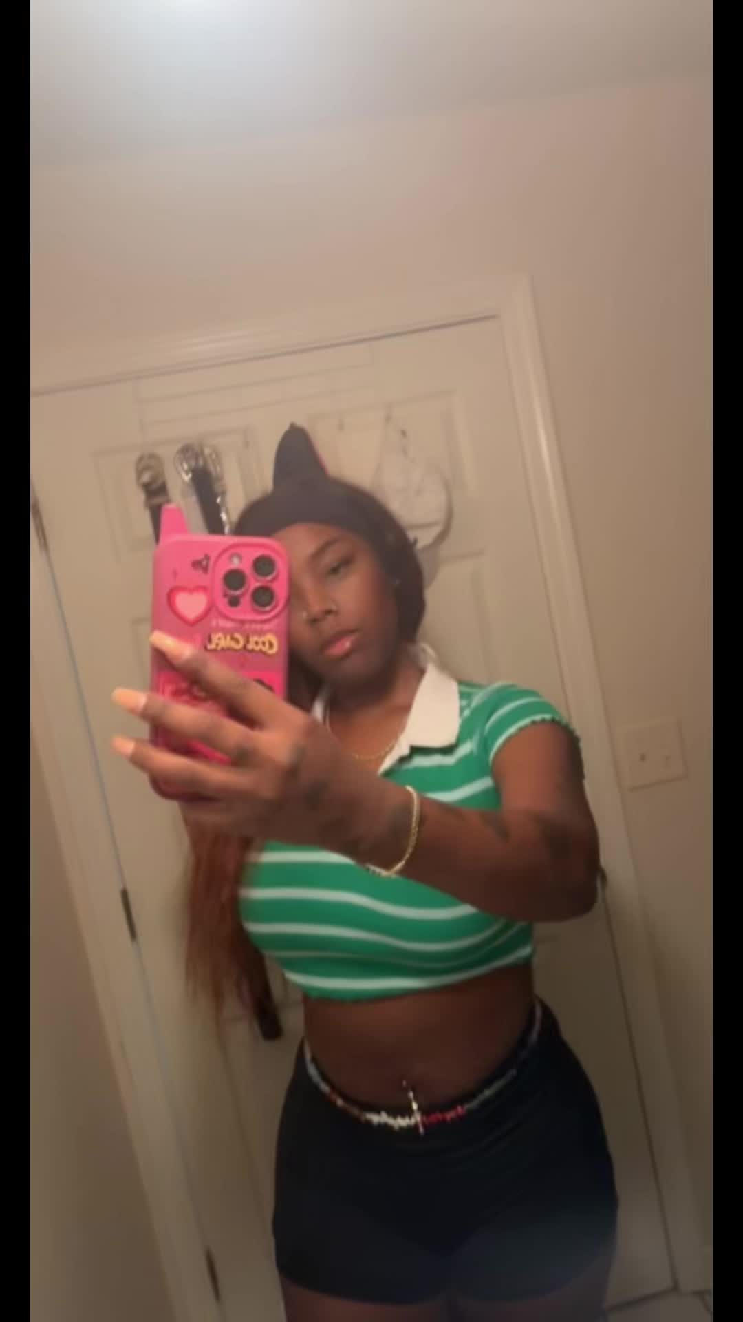 @Ari_Ari420