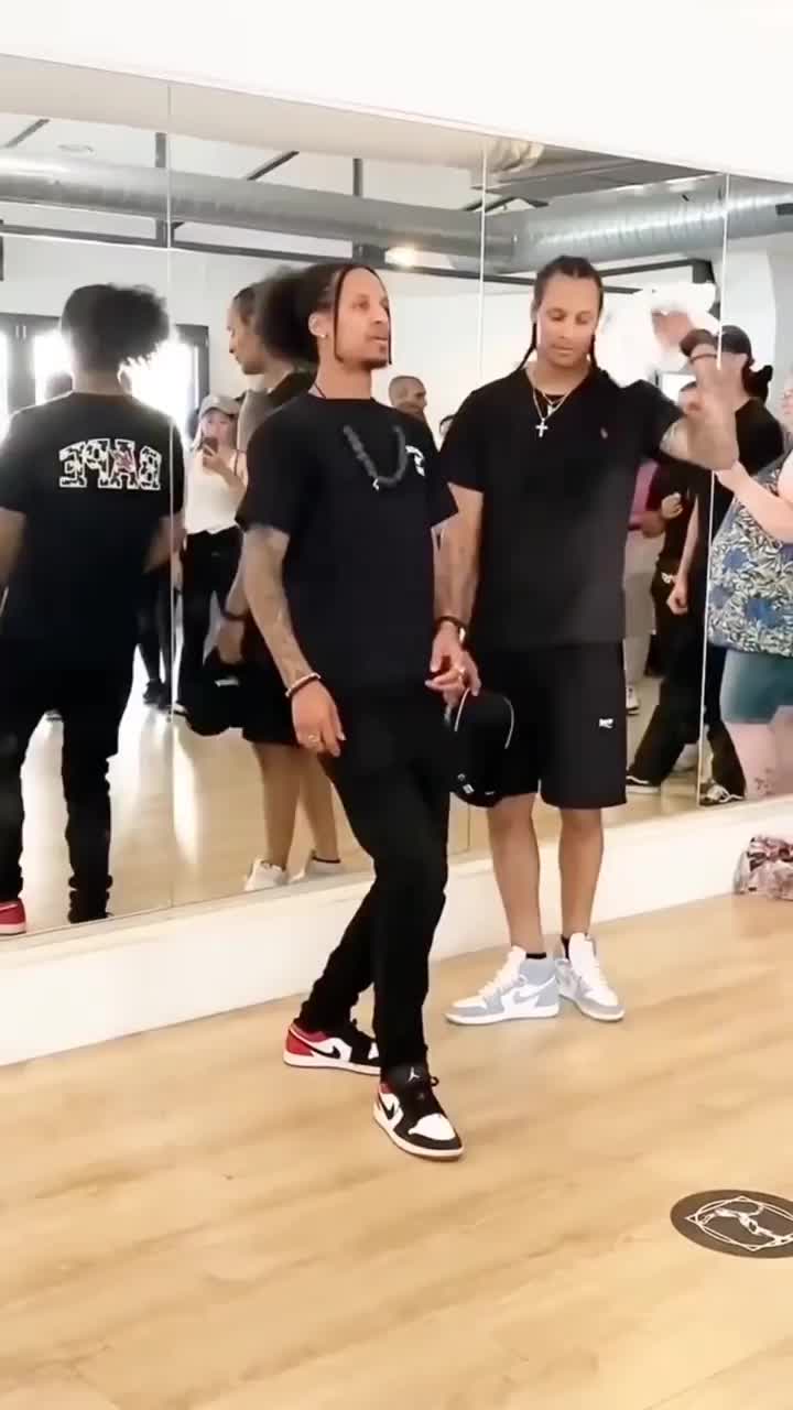 @Les Twins Musicality