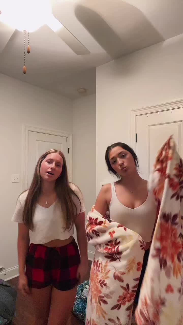 @Ellapaige