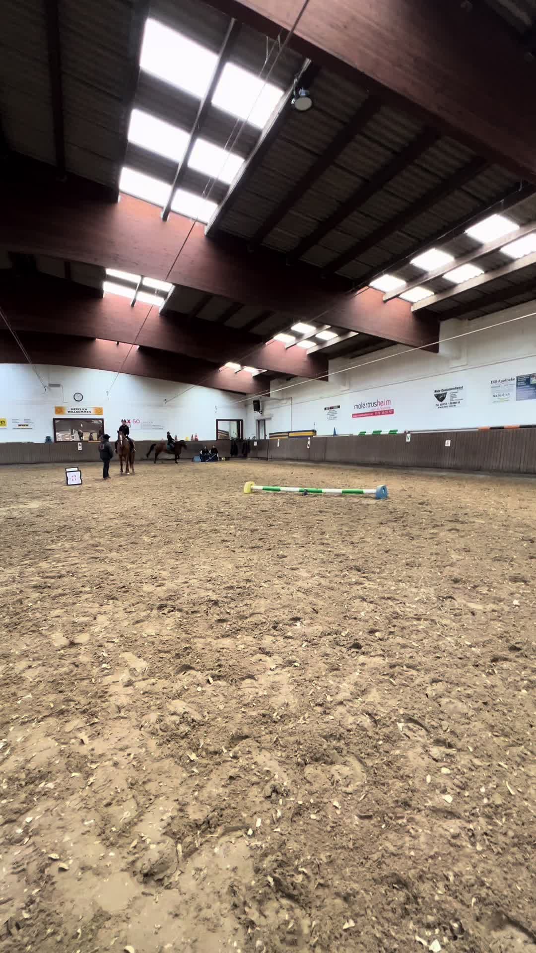 @🐎