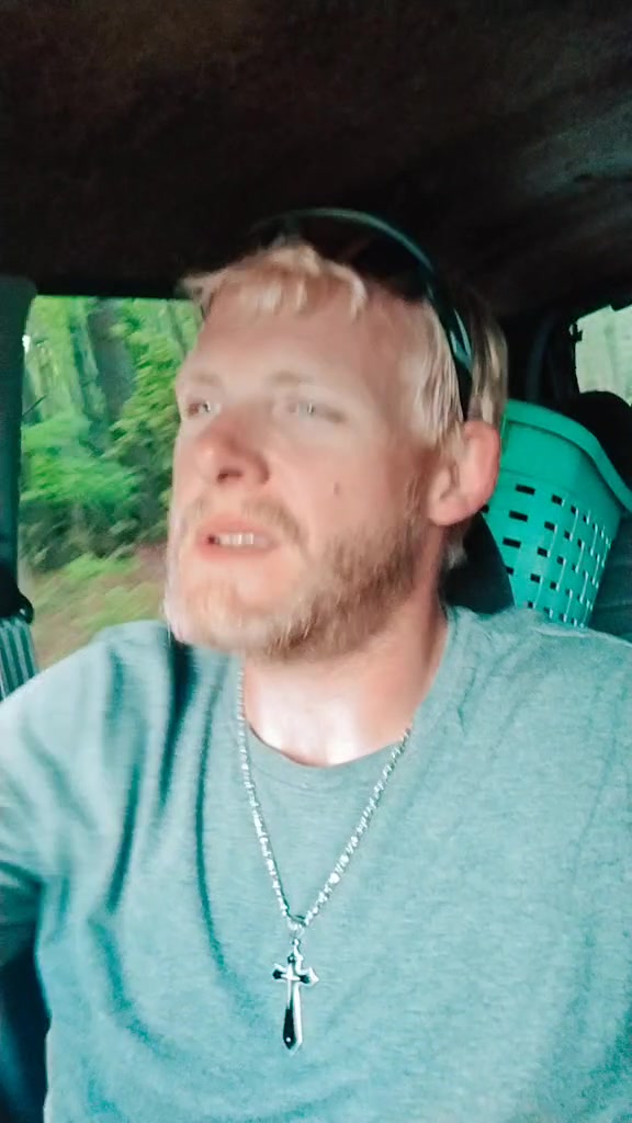 @Dillonclarkson+Busybee7788