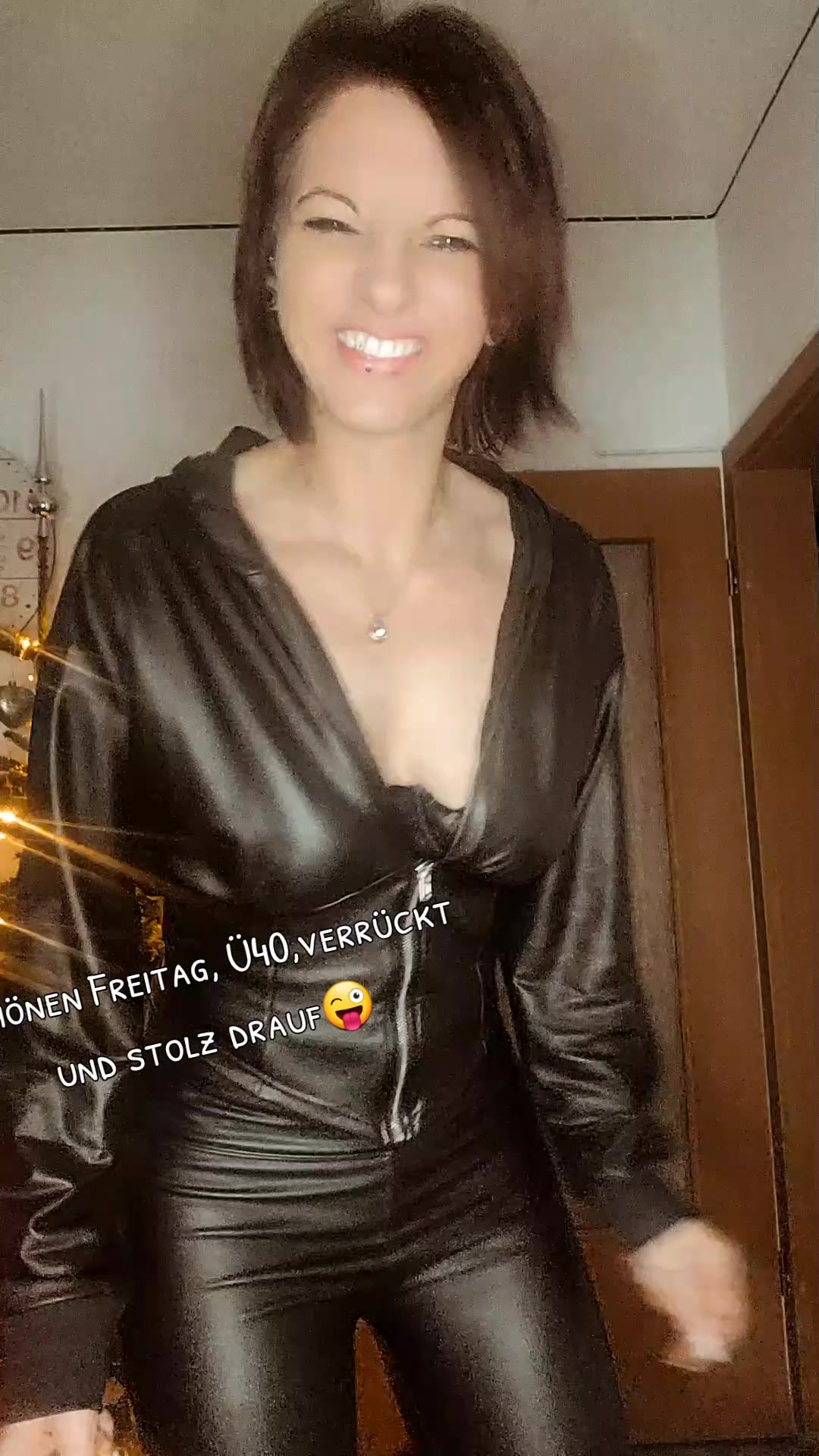 @ℒℯ𝓃ℯꨄ︎🤜🖤🤛