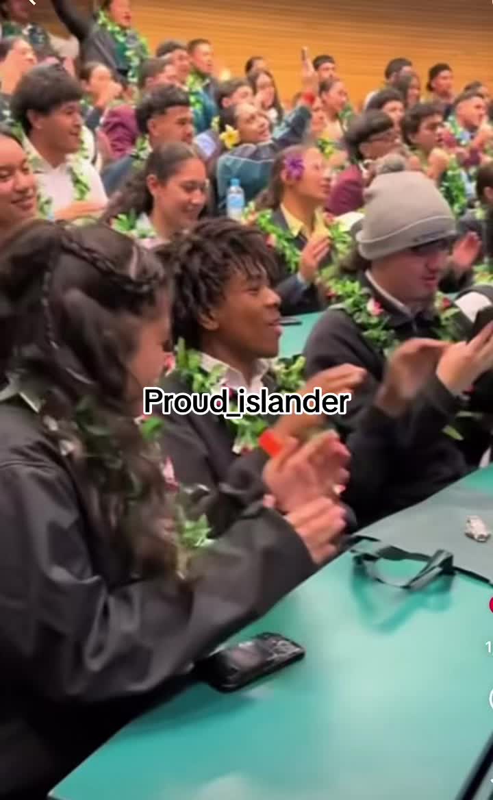 @Islander_0