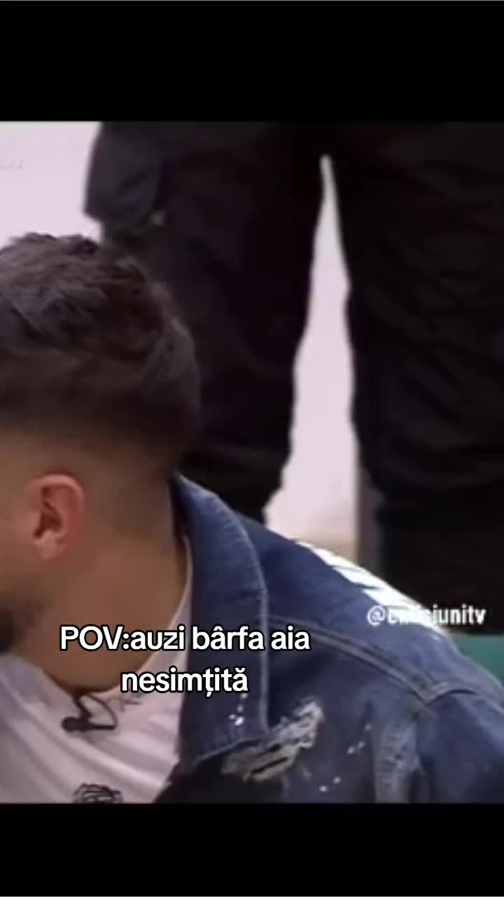 @🦦