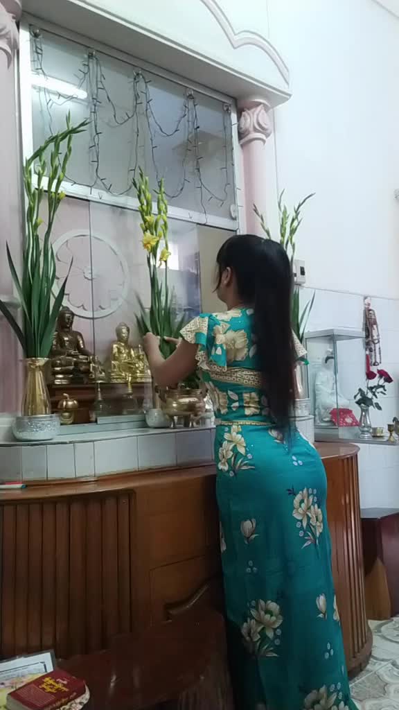 @Rose Angel(ဘုတလင် သူလေးပါ)