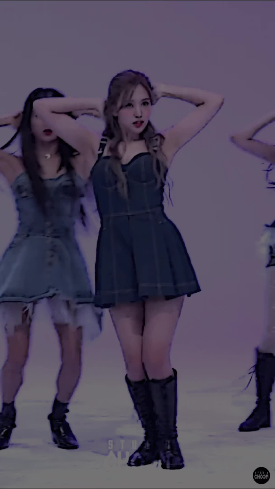 @TWICE
