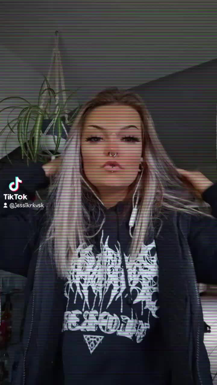 @JessiKrkvsk