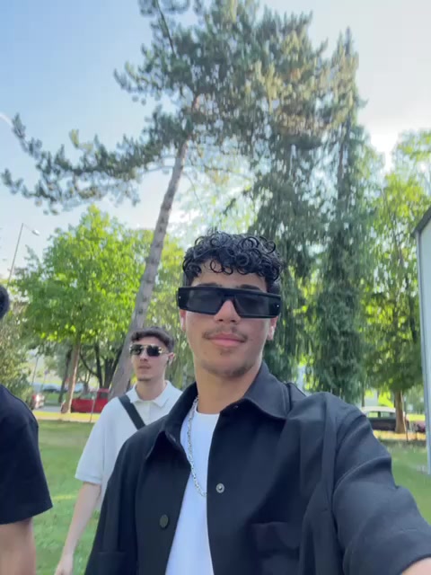@Dein Rum&auml;ner🇷🇴