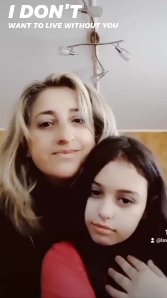 @LaviniaPiu7
