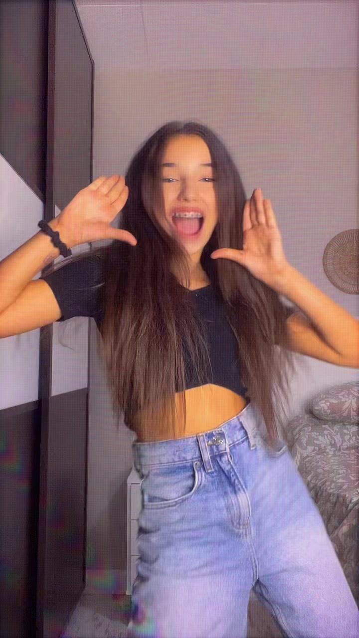 @VALERIA REBOLLO
