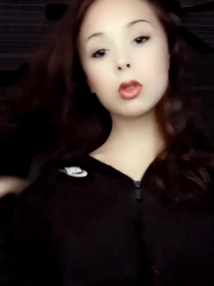 @Alyssa_the_besttt