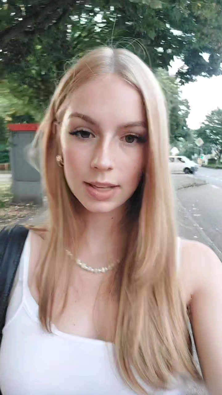 @estellee