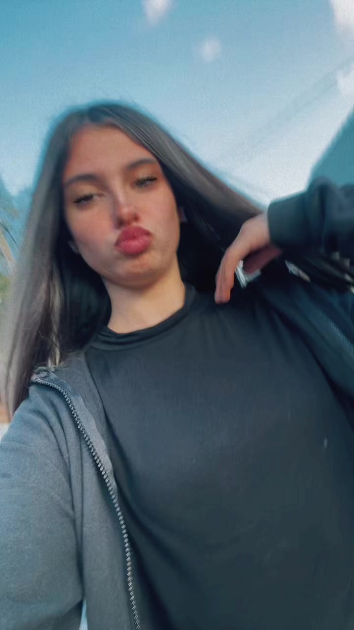 @Ralu🧊🥹☺️