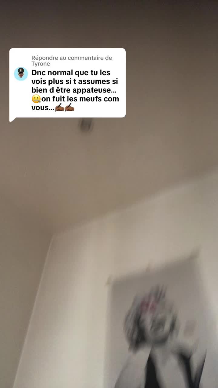 @Amina_Folie
