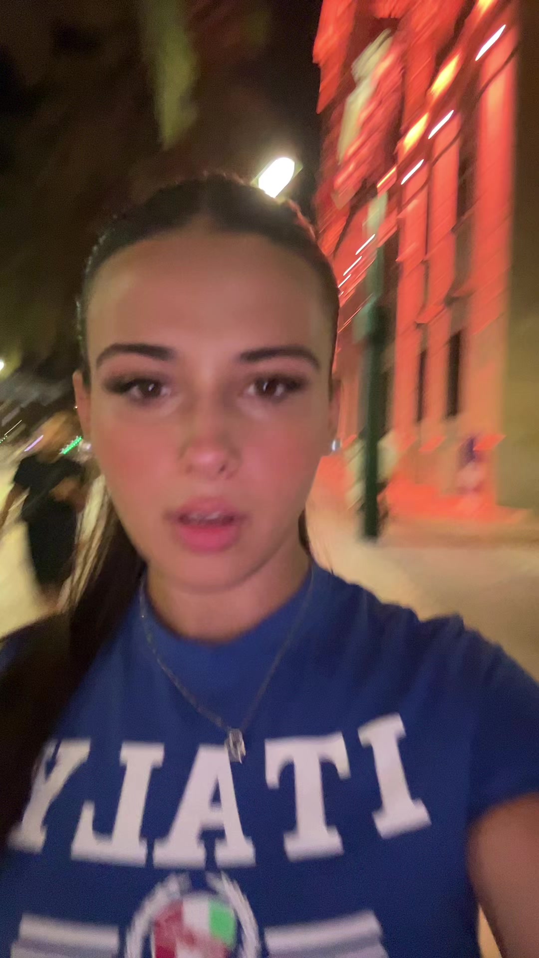 @Luna