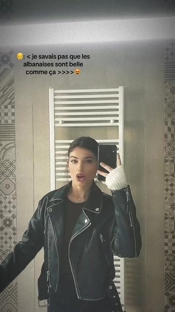 @_.ana_coli._