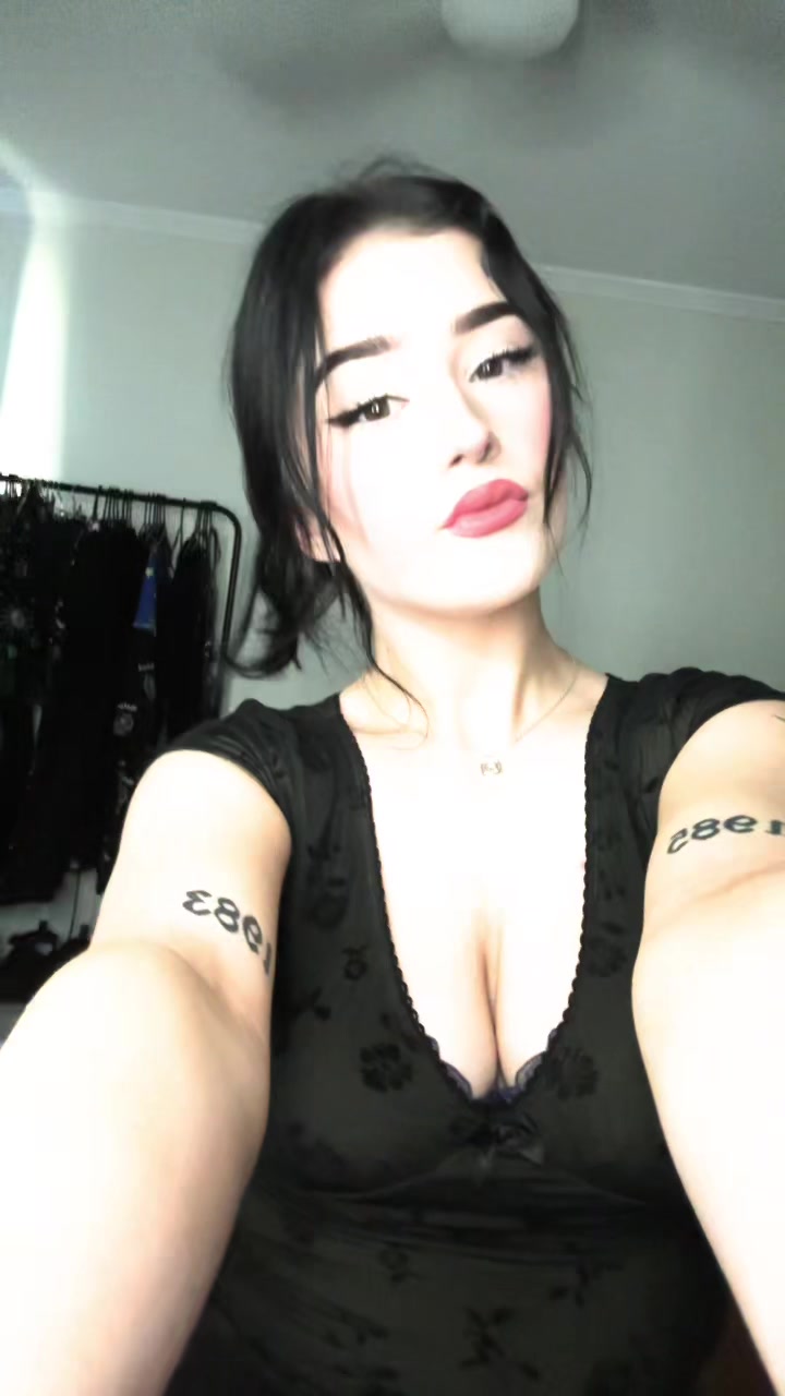 @Coco🖤✨