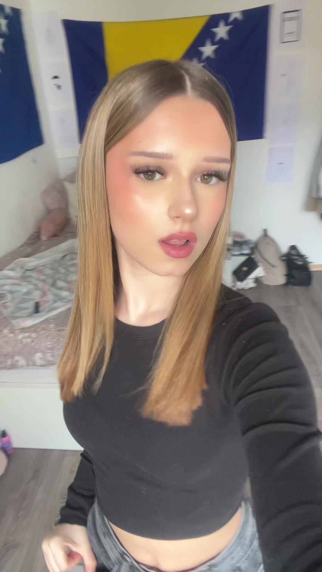 @𝔦𝔰𝔞𝔟𝔢𝔩𝔩𝔞