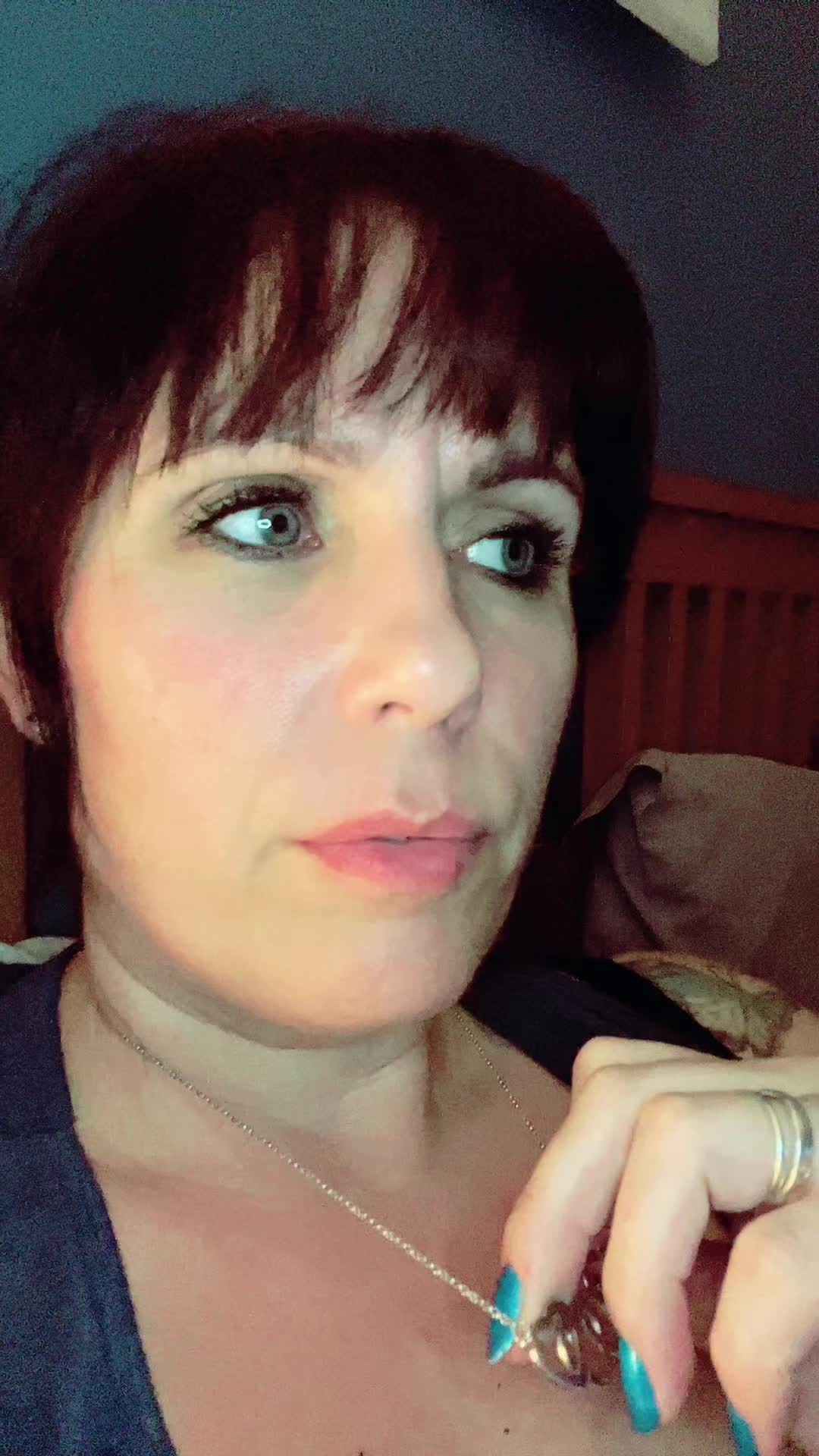 @ArtyMeDeeEmBee 🐝