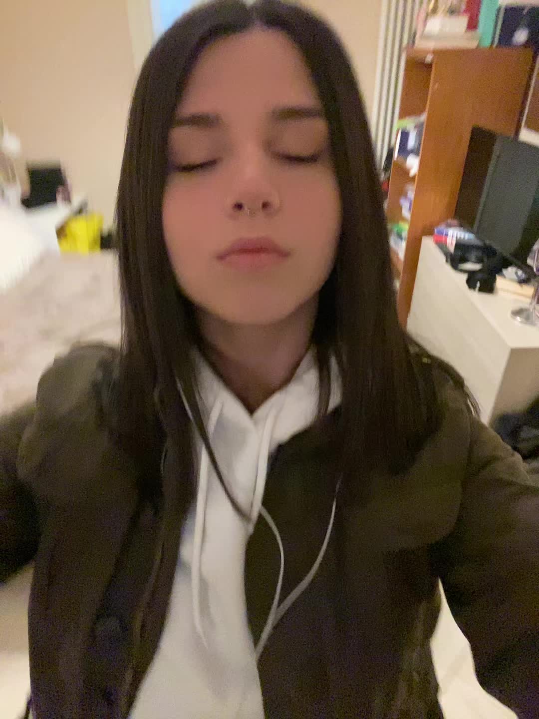 @Aurora🍒