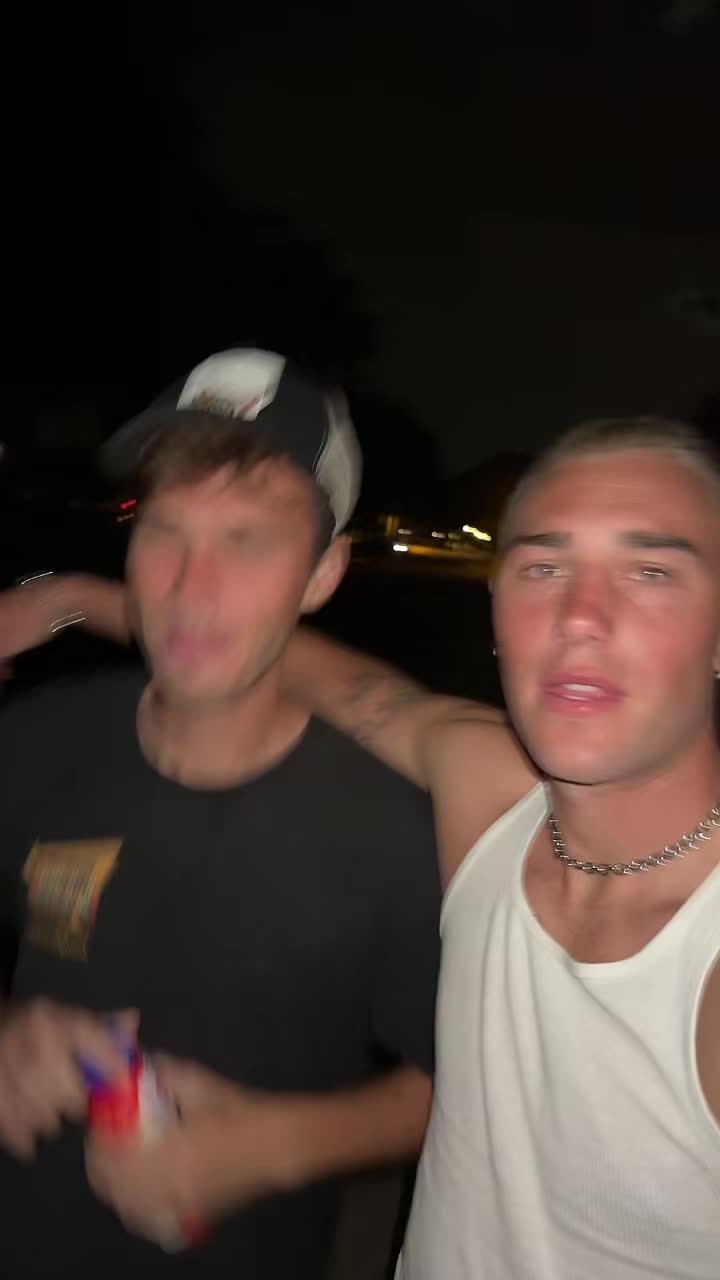 @🧝🏼