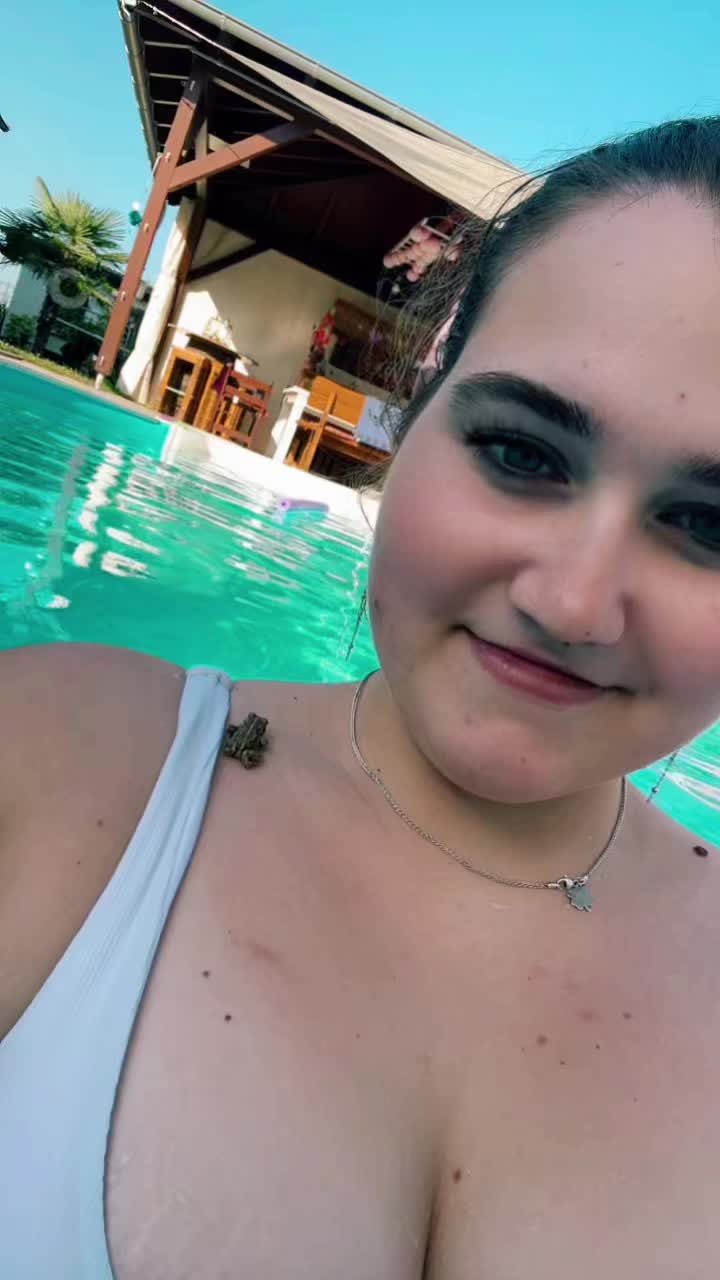 @Alinanuriav