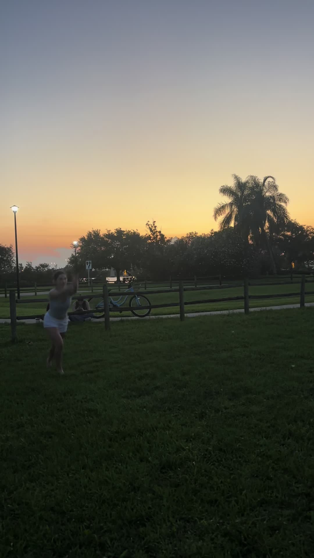 @Bella