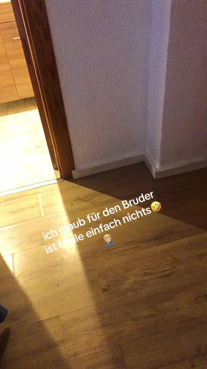 @KingJulien🤴🏼