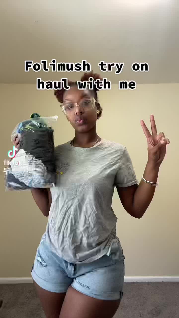 @Ren&eacute;e 🦋