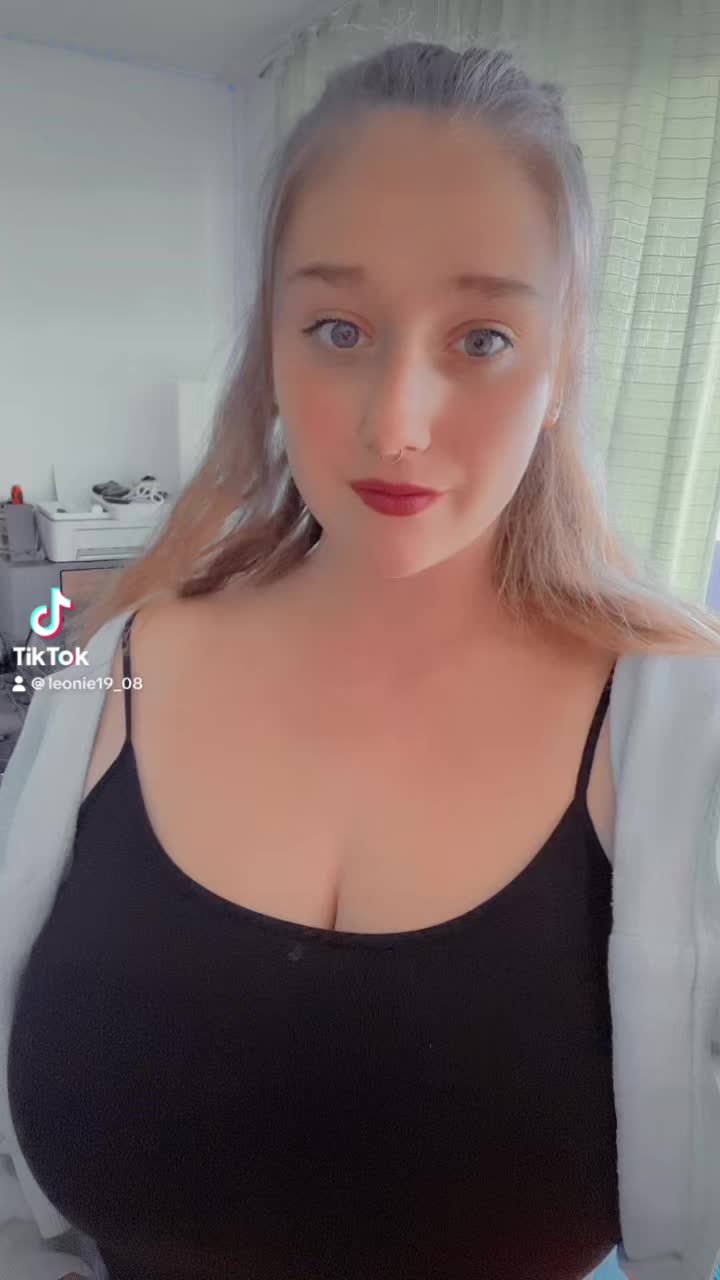 @♡𝑳𝒆𝒐𝒏𝒊𝒆♡